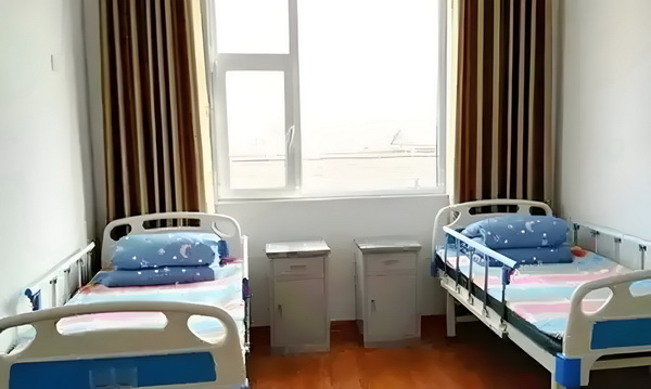 董璇婚后情况曝光！不愿丈夫和女儿住一起，与其分居，倪萍很担忧
